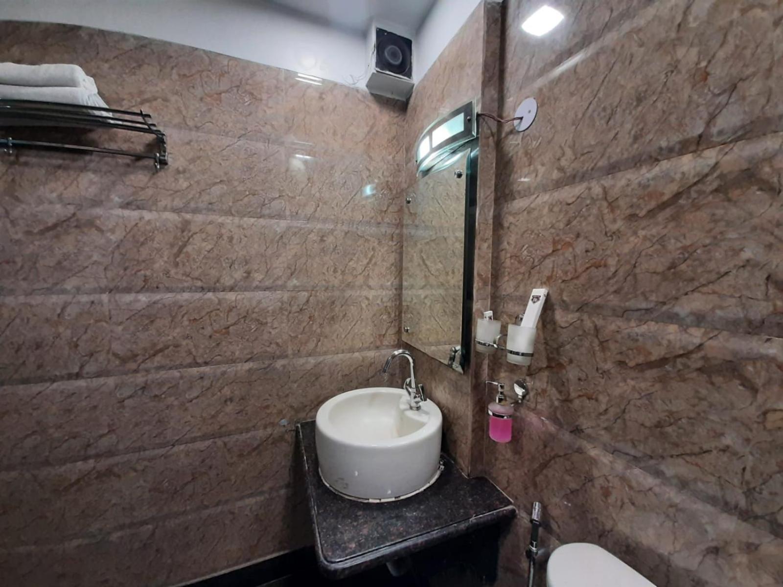 Karan Holidays Delhi  Exterior photo